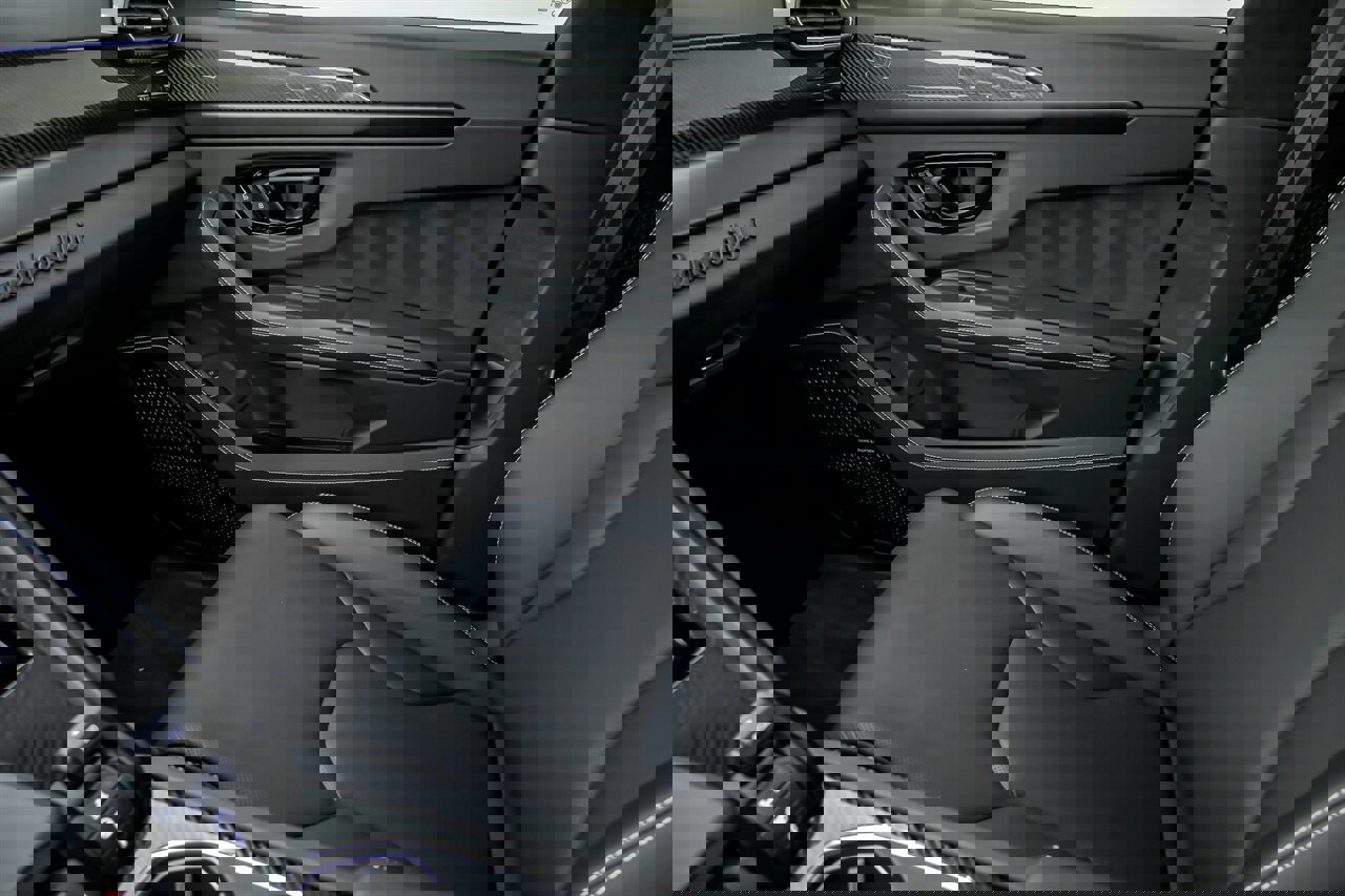 Used 2023 Lamborghini Urus S image 40