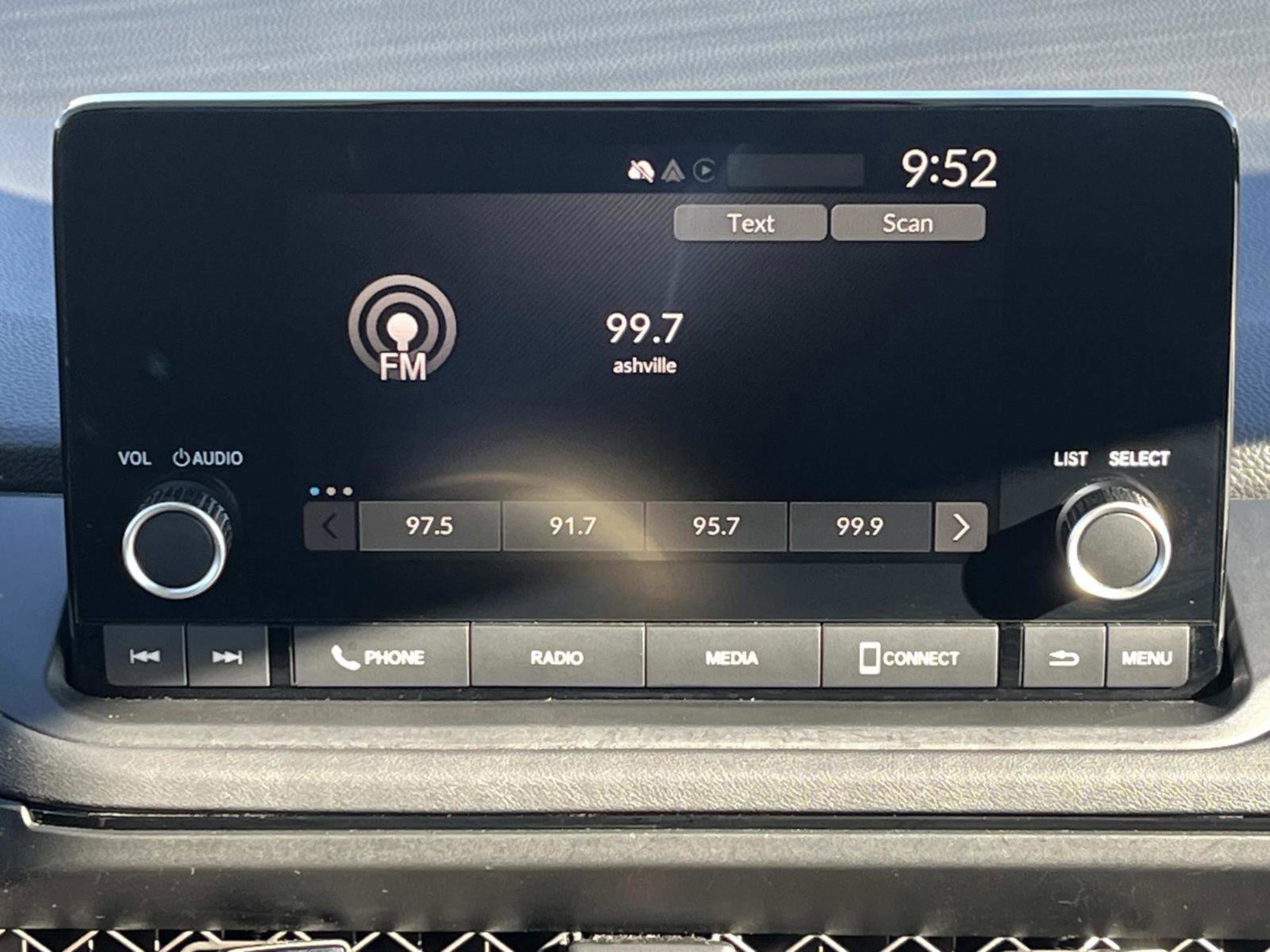 Used 2023 Honda Accord LX image 14