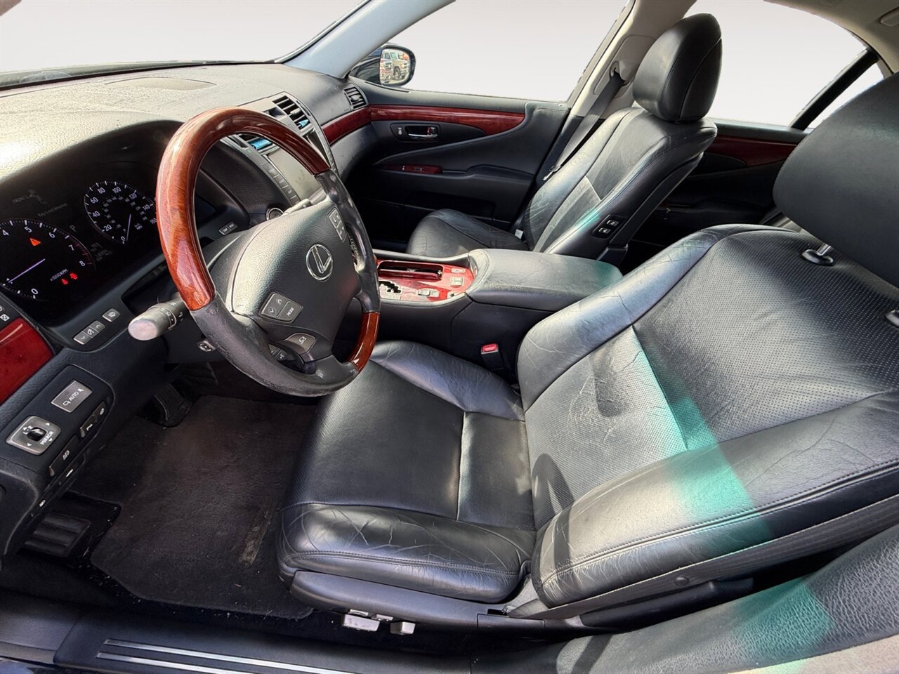 Used 2008 Lexus LS 460 RWD image 10