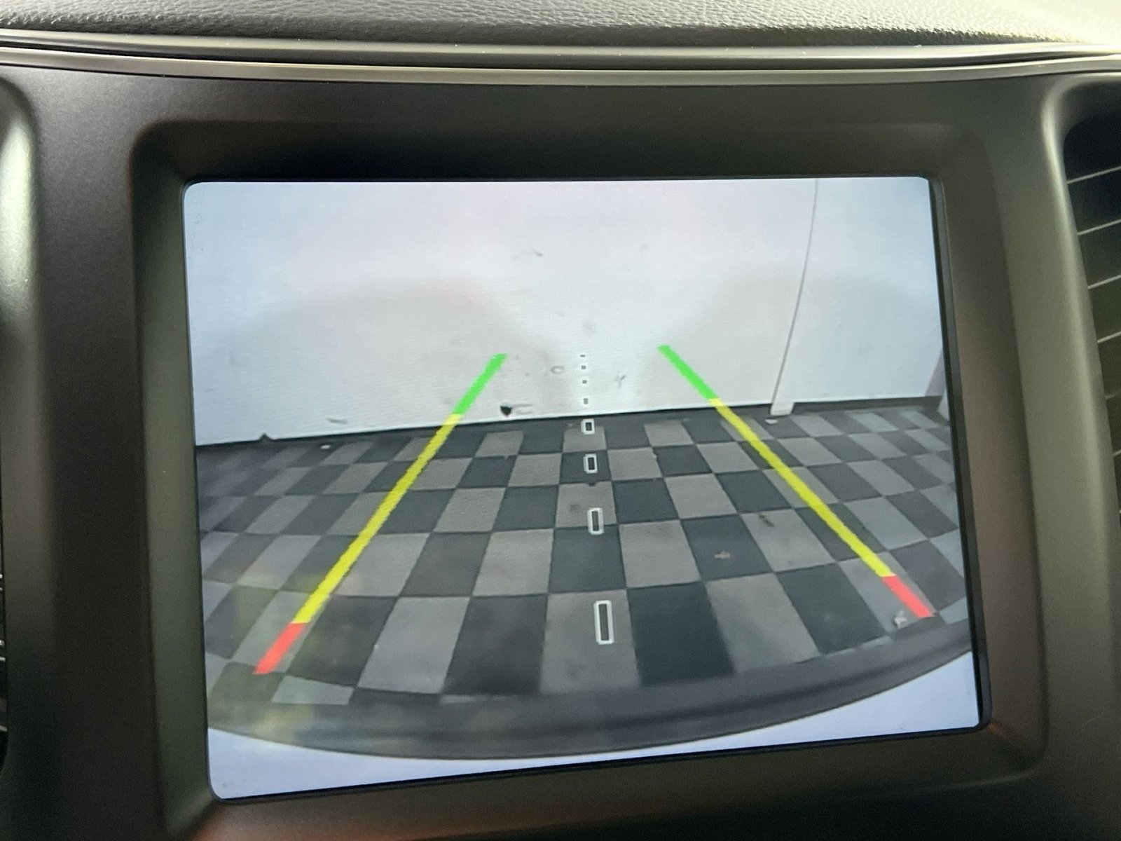 Used 2021 Jeep Cherokee Latitude Lux w/ Sun & Sound Group image 28