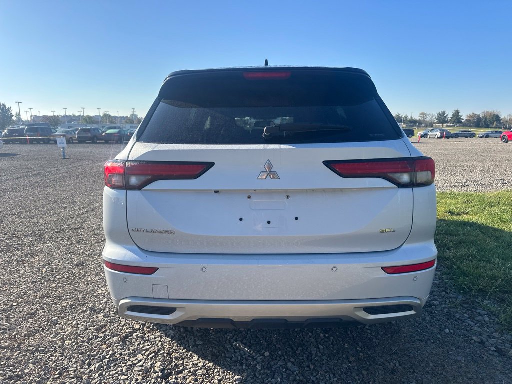 Used 2023 Mitsubishi Outlander SEL AWD/4WD image 9