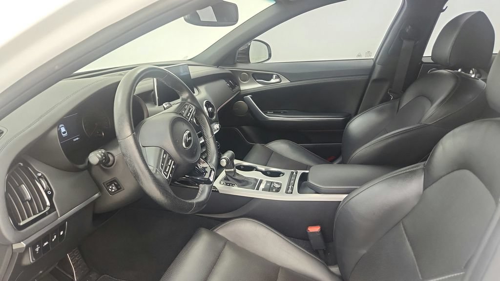 Used 2021 Kia Stinger GT1 image 9