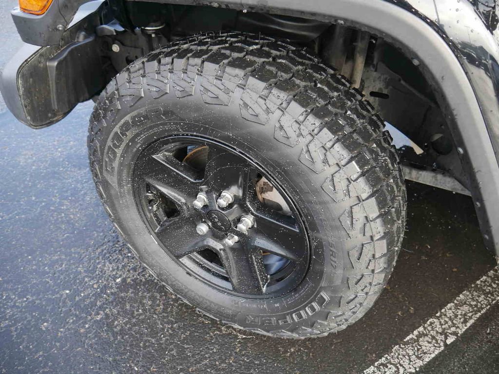 Certified 2021 Jeep Gladiator Sport image 11