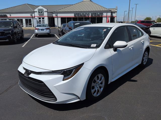Certified 2025 Toyota Corolla LE image 3