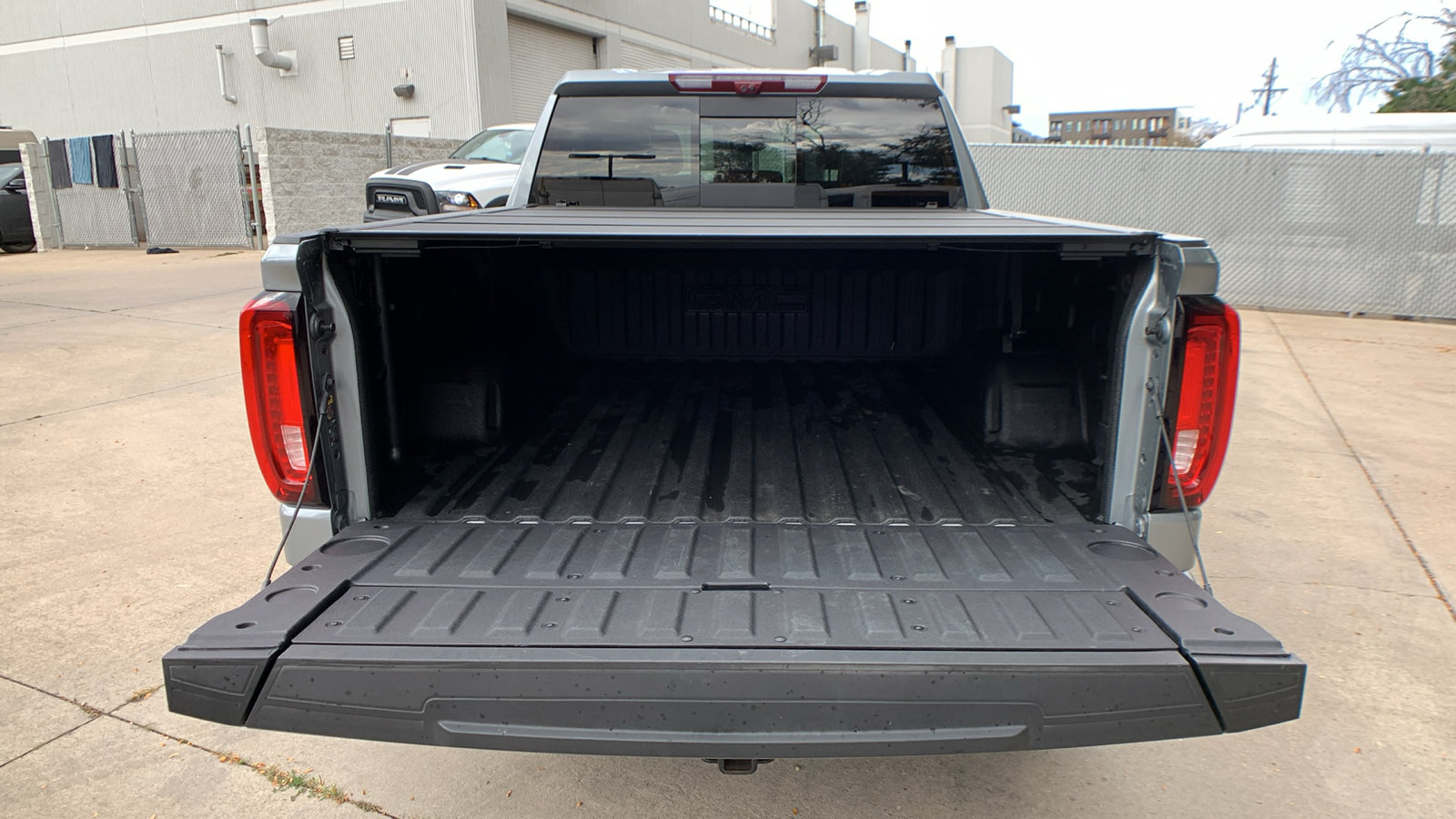 Used 2025 GMC Sierra 1500 Denali Ultimate AWD/4WD image 31