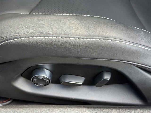 Certified 2025 Chevrolet Corvette Stingray Preferred Cpe w/ Stealth Interior Trim Package image 22