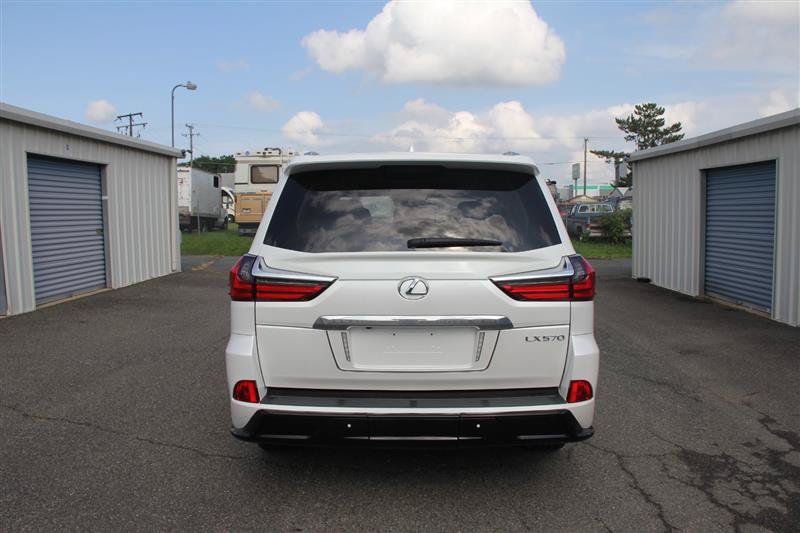 Used 2018 Lexus LX 570 4WD w/ Luxury Package image 6