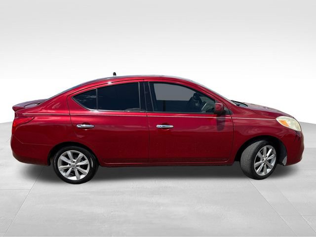 Used 2014 Nissan Versa w/ Tech Package FWD image 8