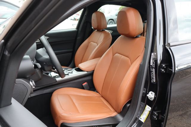 Used 2024 Alfa Romeo Giulia Ti image 11