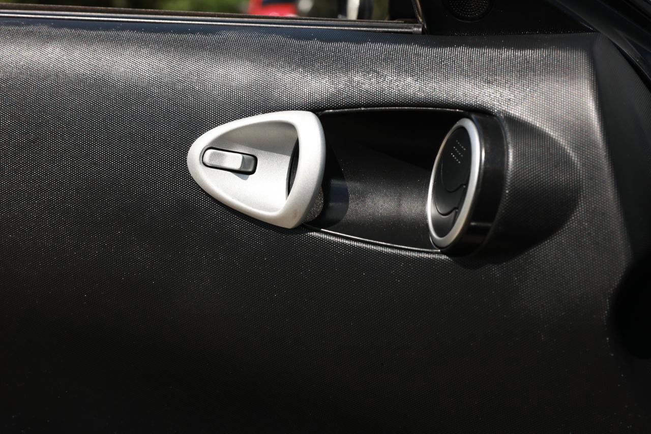 Used 2003 Nissan 350Z Touring RWD image 33