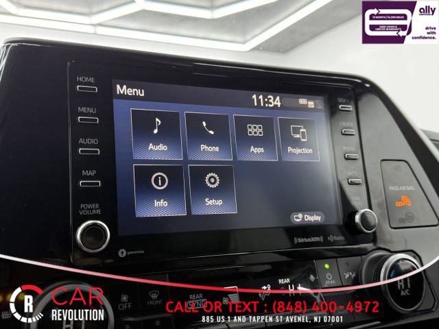 Used 2021 Toyota Highlander XLE image 26