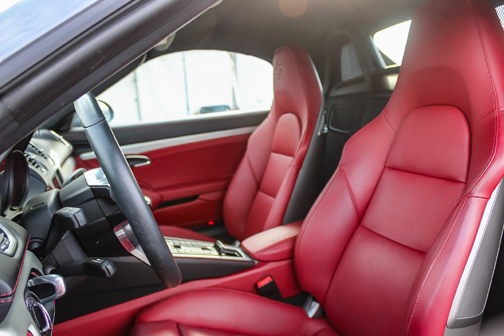 Used 2024 Porsche 718 Boxster S RWD image 18
