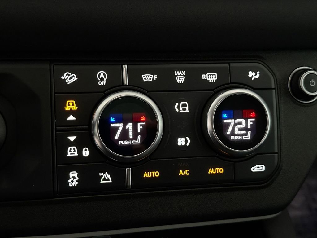 Used 2020 Land Rover Defender 110 SE image 17