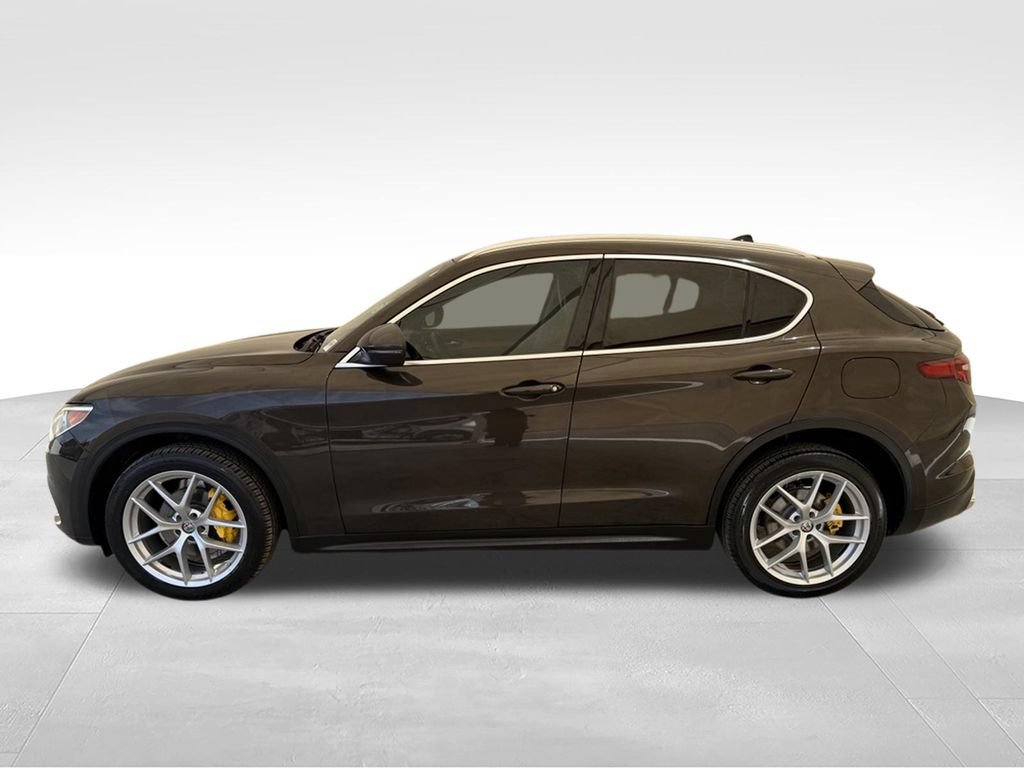 Used 2019 Alfa Romeo Stelvio Ti Lusso w/ Quick Order Package 22X Lusso AWD/4WD image 8