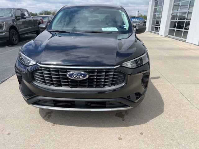 Used 2024 Ford Escape Active w/ Cold Weather Package FWD image 5
