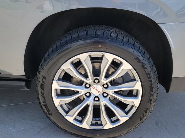 Used 2022 GMC Yukon XL Denali AWD/4WD image 15