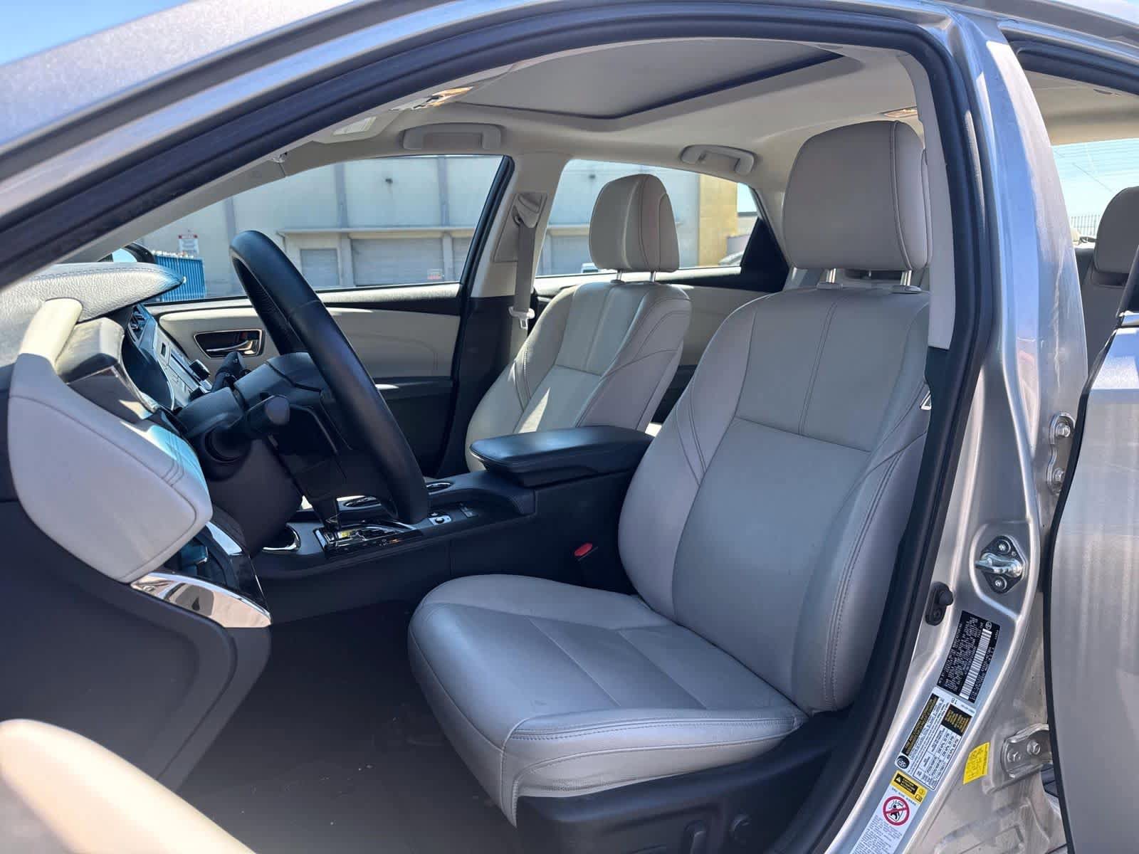 Used 2015 Toyota Avalon XLE Touring FWD image 4