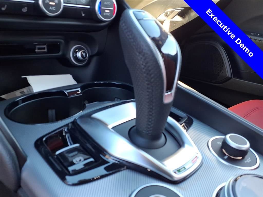 New 2025 Alfa Romeo Giulia w/ Veloce Package Rwd image 22