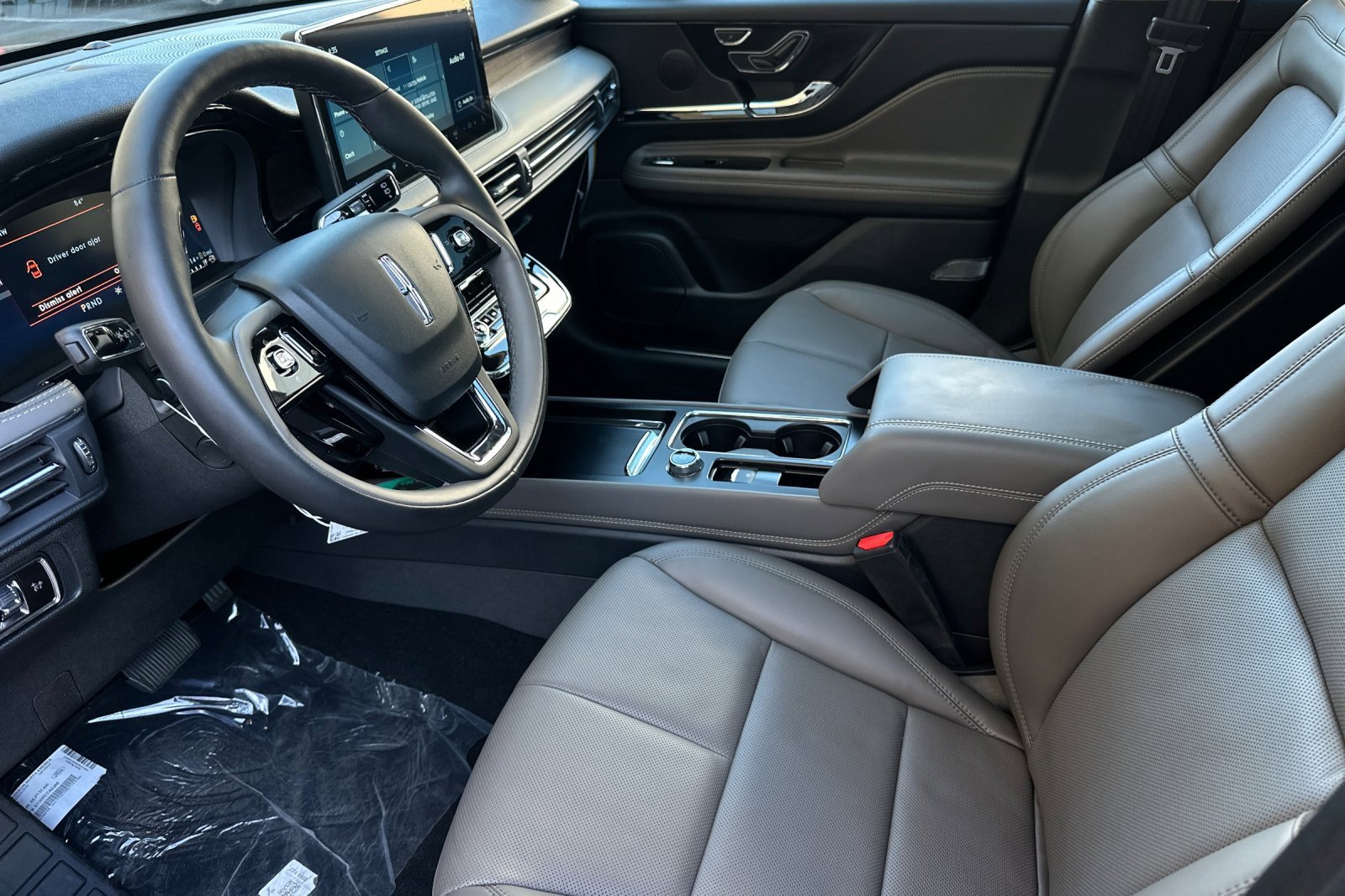 New 2025 Lincoln Corsair Grand Touring w/ Equipment Group 301A image 9