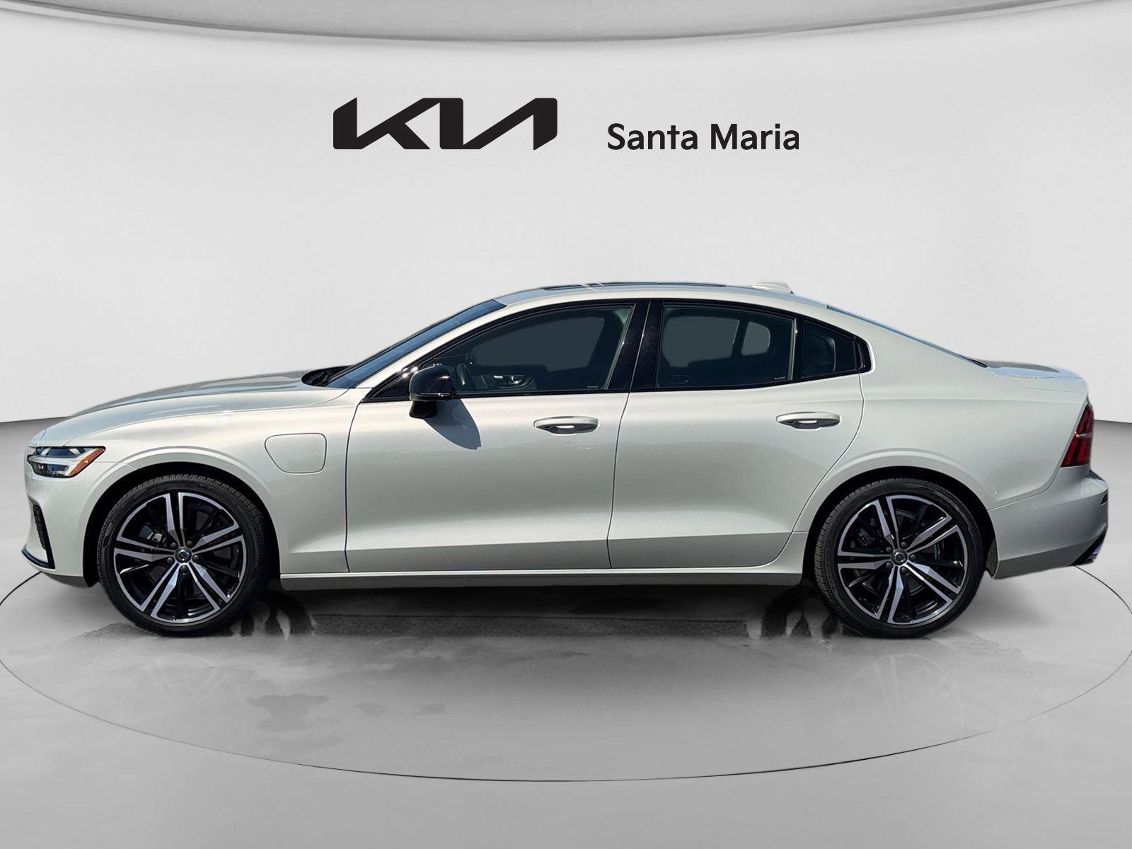 Used 2021 Volvo S60 T8 R-Design w/ Climate Package image 5