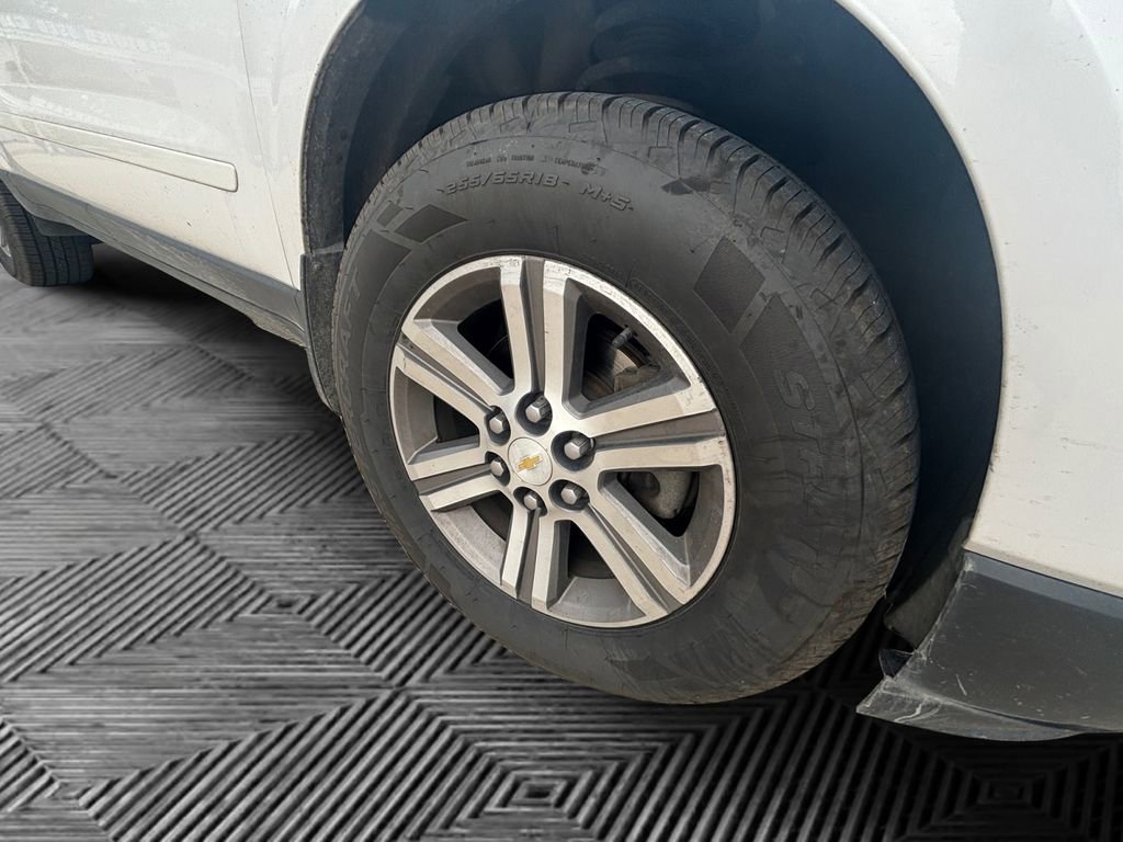 Used 2016 Chevrolet Traverse LT image 17