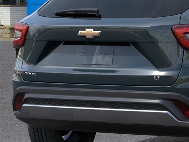 New 2026 Chevrolet Trax LT w/ Sunroof Package image 14