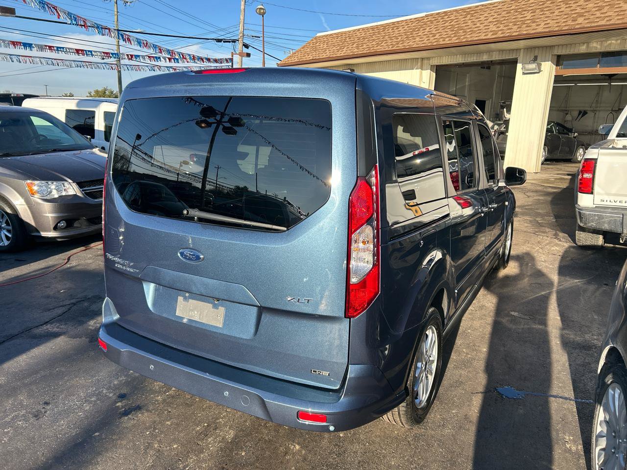 Used 2021 Ford Transit Connect XLT FWD image 4