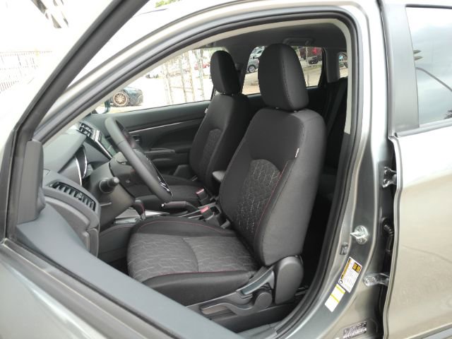 Used 2026 Mitsubishi Outlander Sport ES AWD/4WD image 15