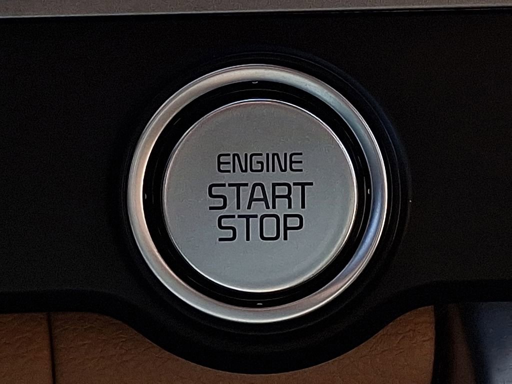 Certified 2024 Kia Carnival LX image 20