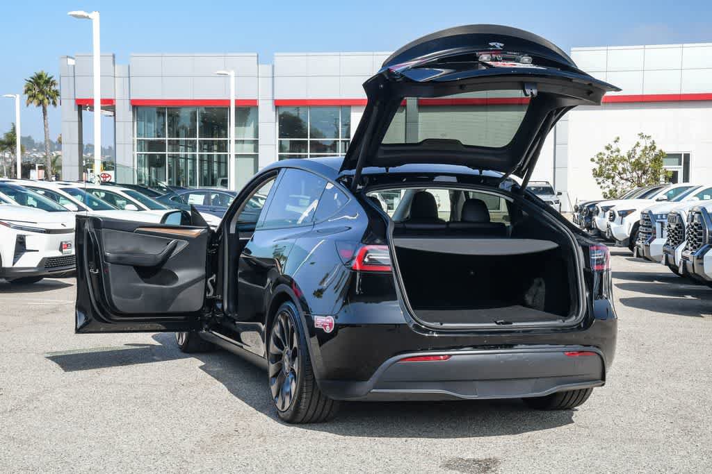 Used 2025 Tesla Model Y Performance AWD/4WD image 28
