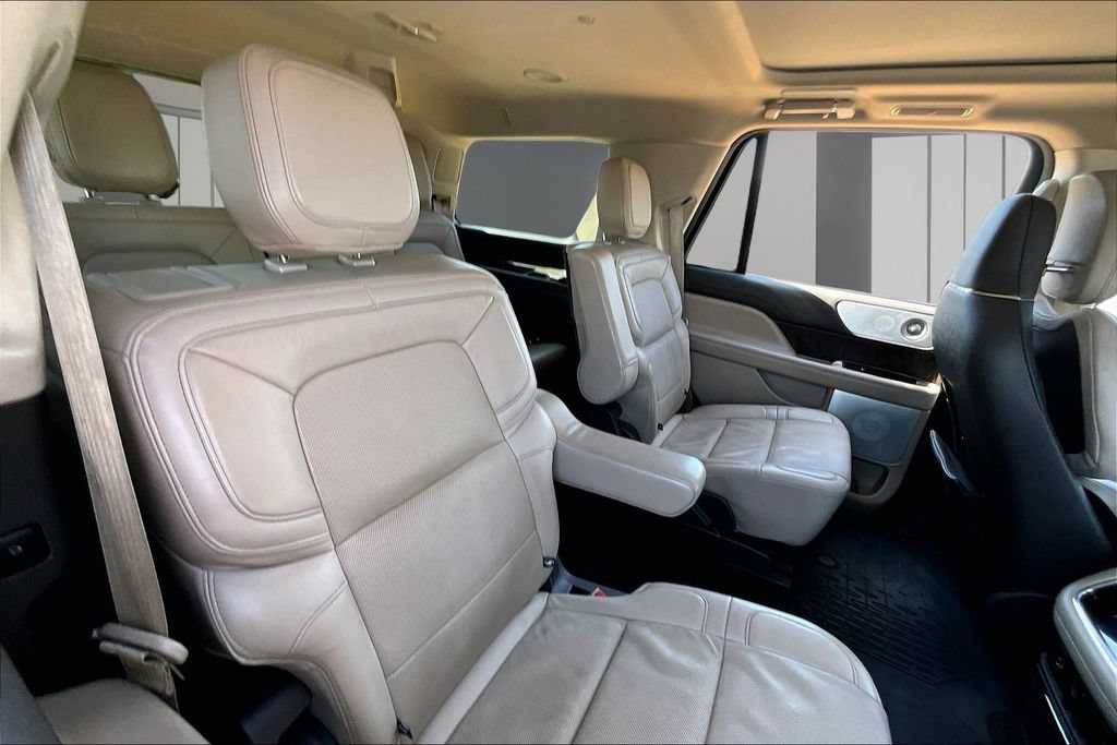 Used 2022 Lincoln Navigator Reserve AWD/4WD image 29