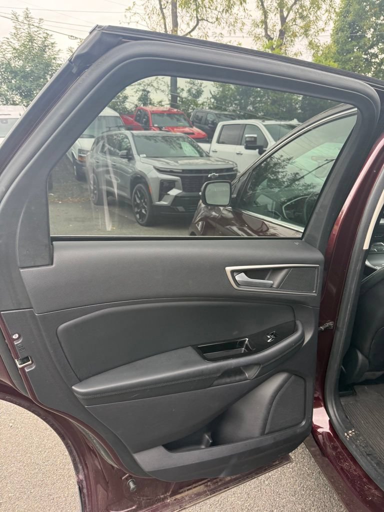 Used 2020 Ford Edge SEL w/ Convenience Package FWD image 15