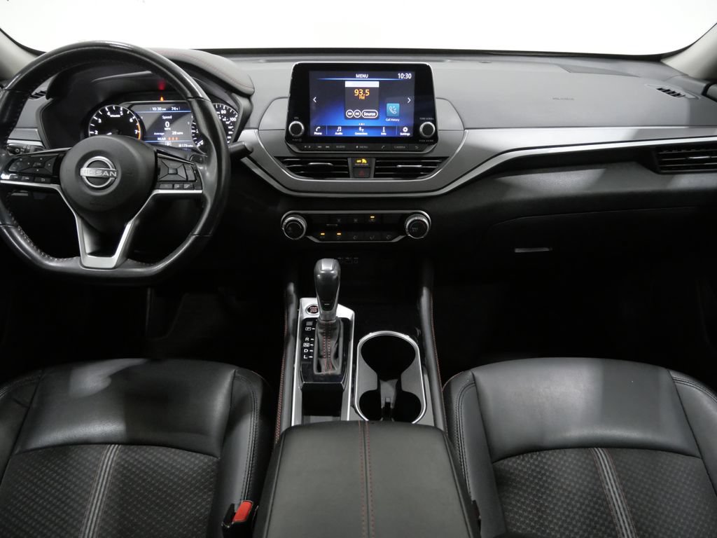Used 2025 Nissan Altima 2.5 SR FWD image 9