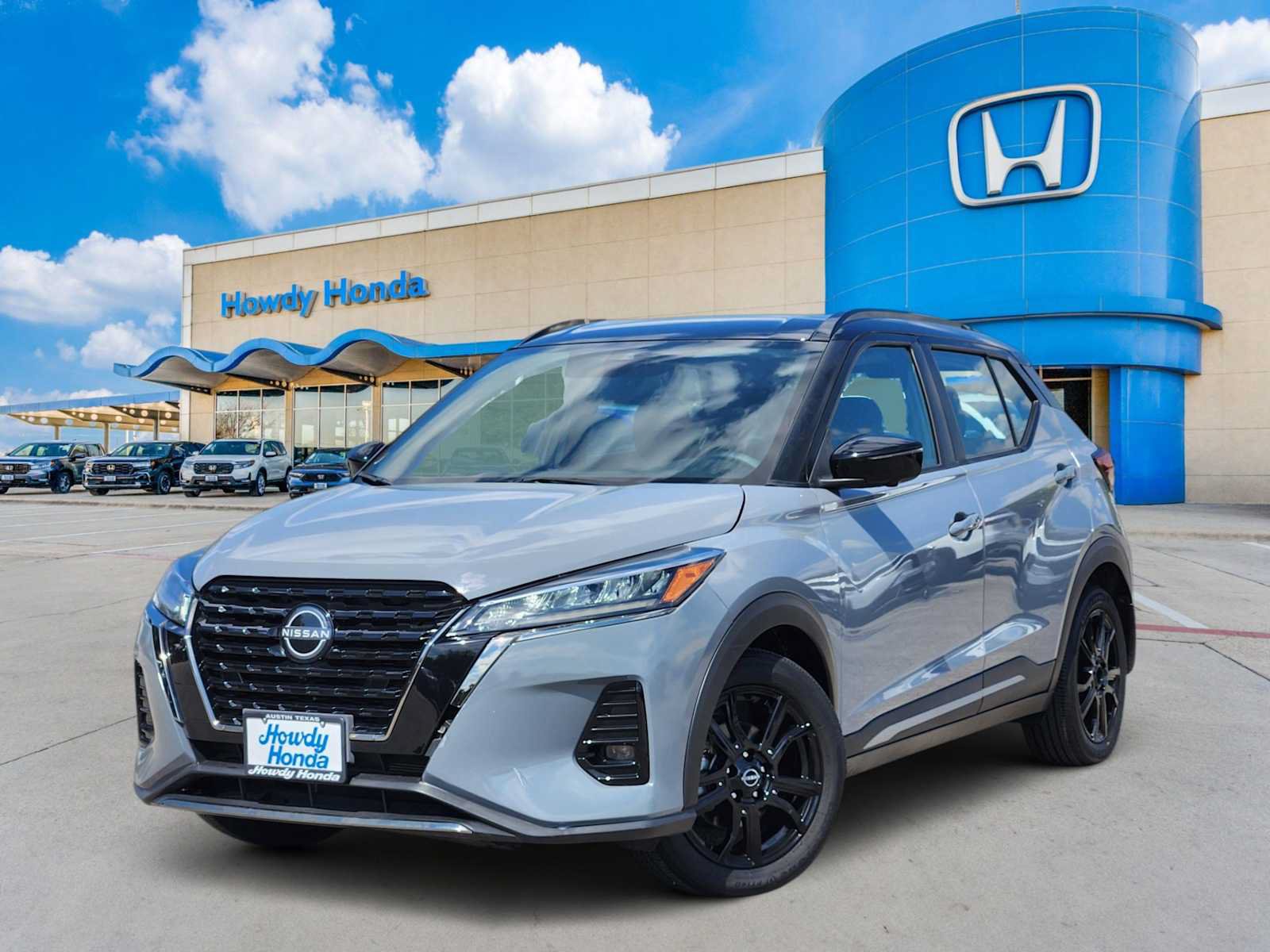 Used 2024 Nissan Kicks SR