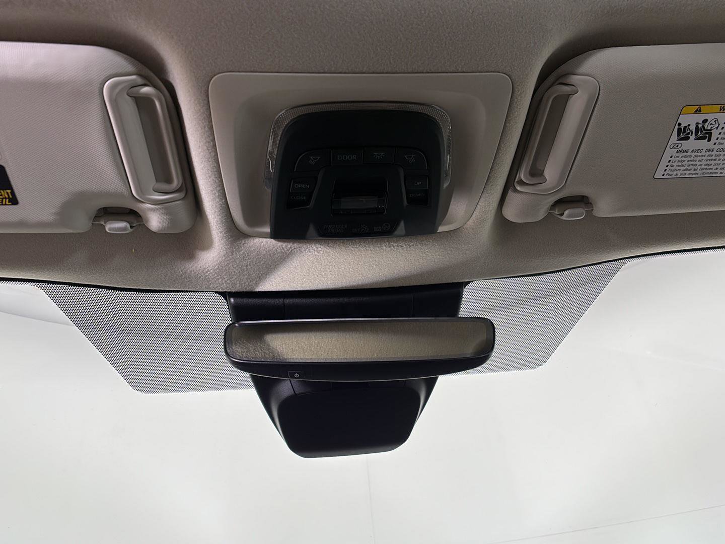 Used 2023 Toyota Corolla Cross XLE w/ Convenience Package image 31