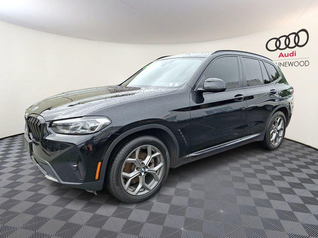Used 2024 BMW X3 xDrive30i w/ Premium Package w/ZPA AWD/4WD image 3