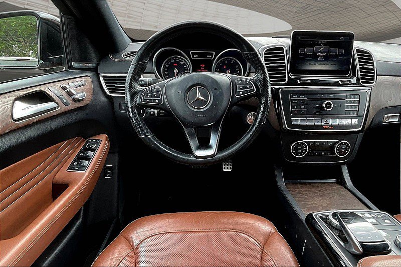 Used 2016 Mercedes-Benz GLE 450 4MATIC Coupe w/ Premium Package image 5