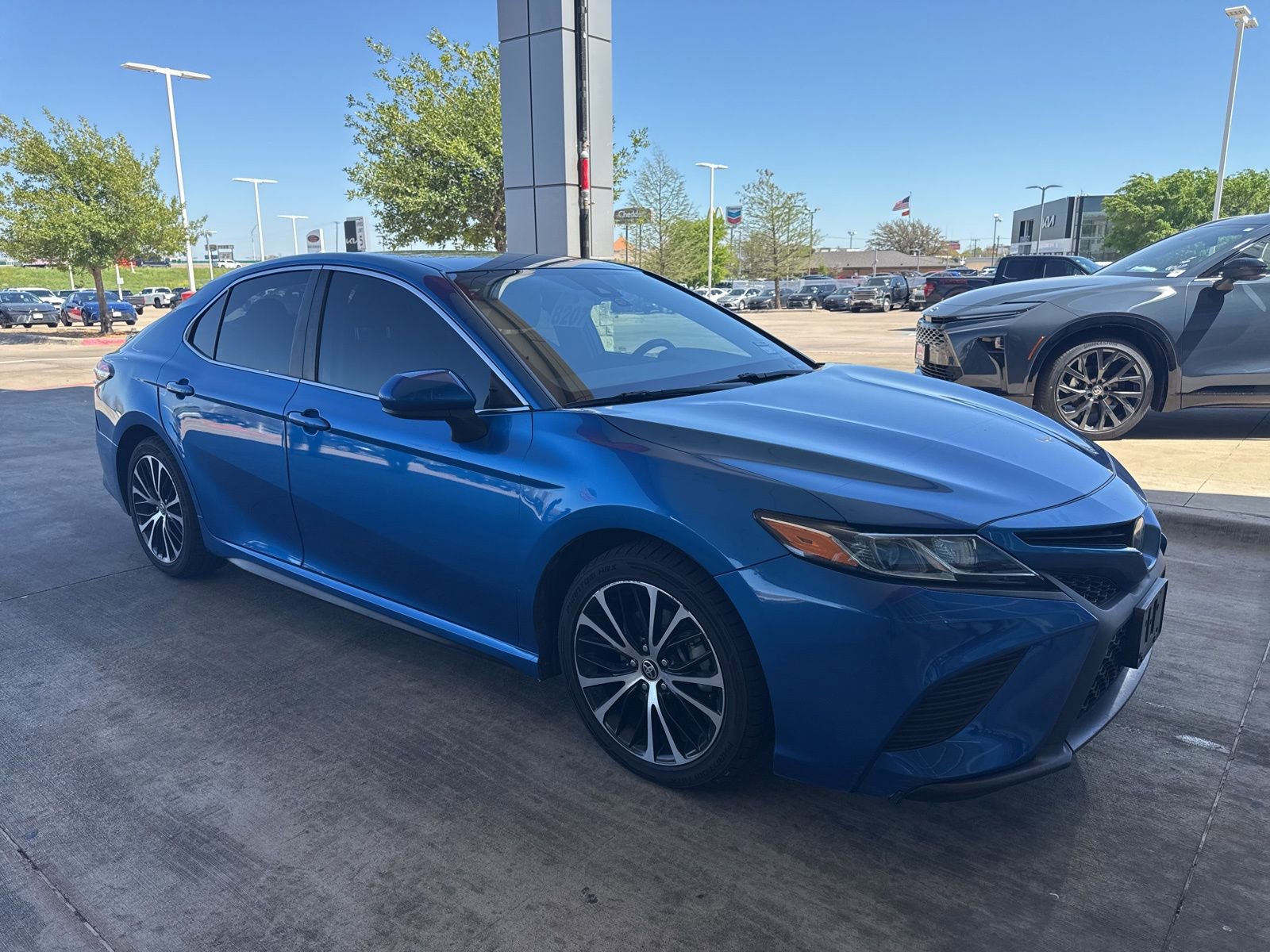 Used 2020 Toyota Camry SE image 9