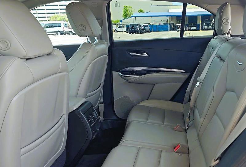 Used 2020 Cadillac XT4 Premium Luxury AWD/4WD image 7