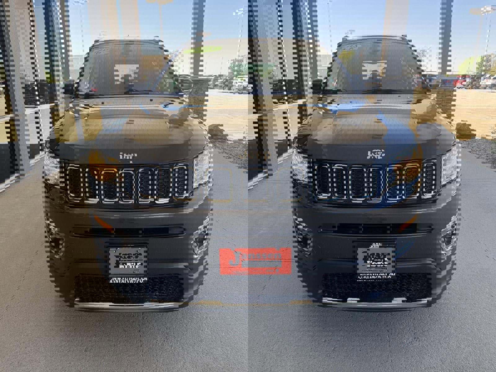 Used 2018 Jeep Compass Limited AWD/4WD image 4