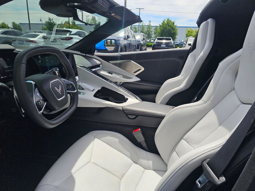 Used 2024 Chevrolet Corvette Stingray Preferred Cpe w/ 2LT RWD image 19