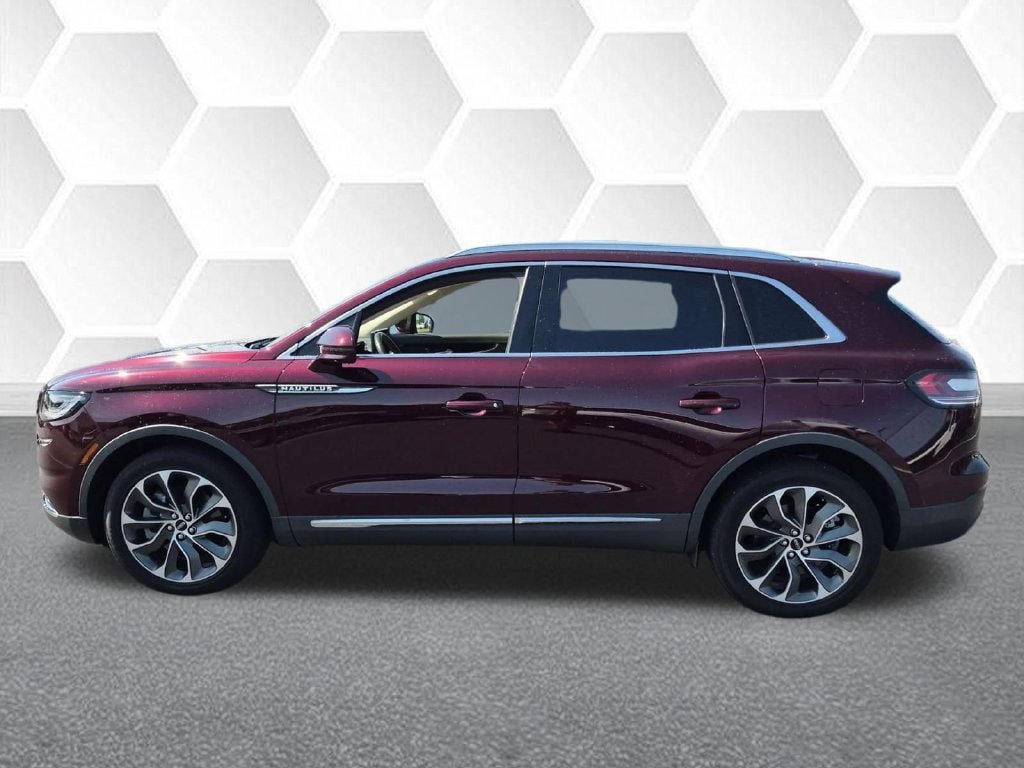 Used 2022 Lincoln Nautilus Reserve AWD/4WD image 6