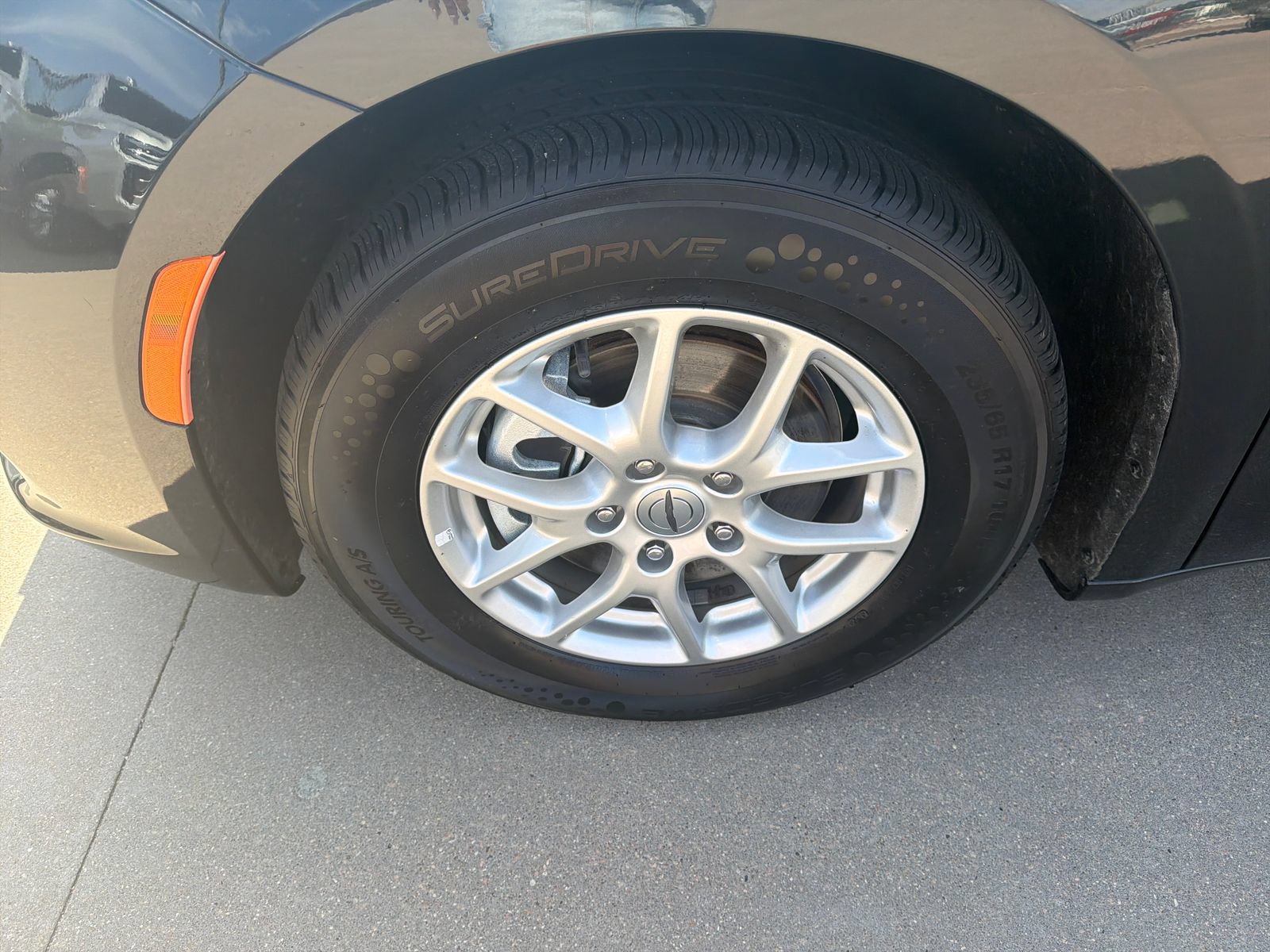 Used 2023 Chrysler Pacifica Touring-L FWD image 11