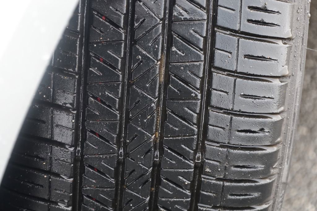 Certified 2025 Toyota Corolla SE w/ SE Premium Package image 5