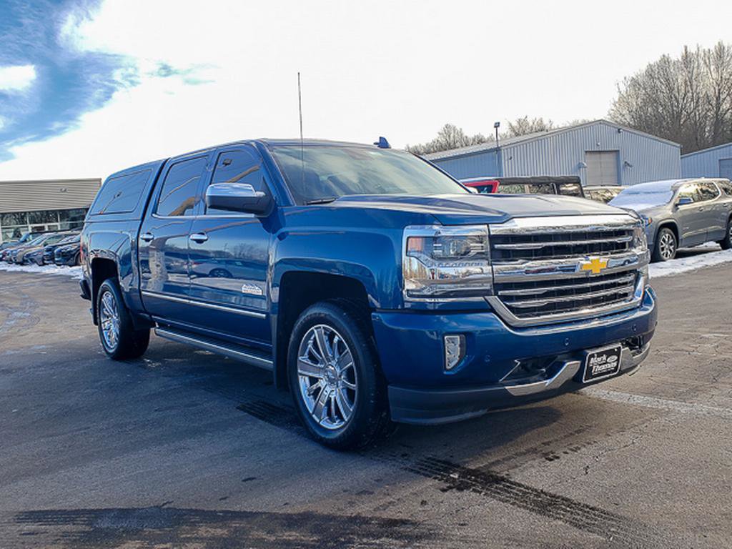 Used 2018 Chevrolet Silverado 1500 High Country w/ High Desert Package image 3