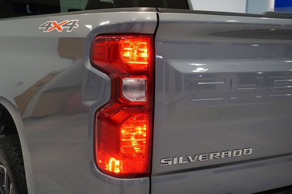 Used 2024 Chevrolet Silverado 1500 LT image 31