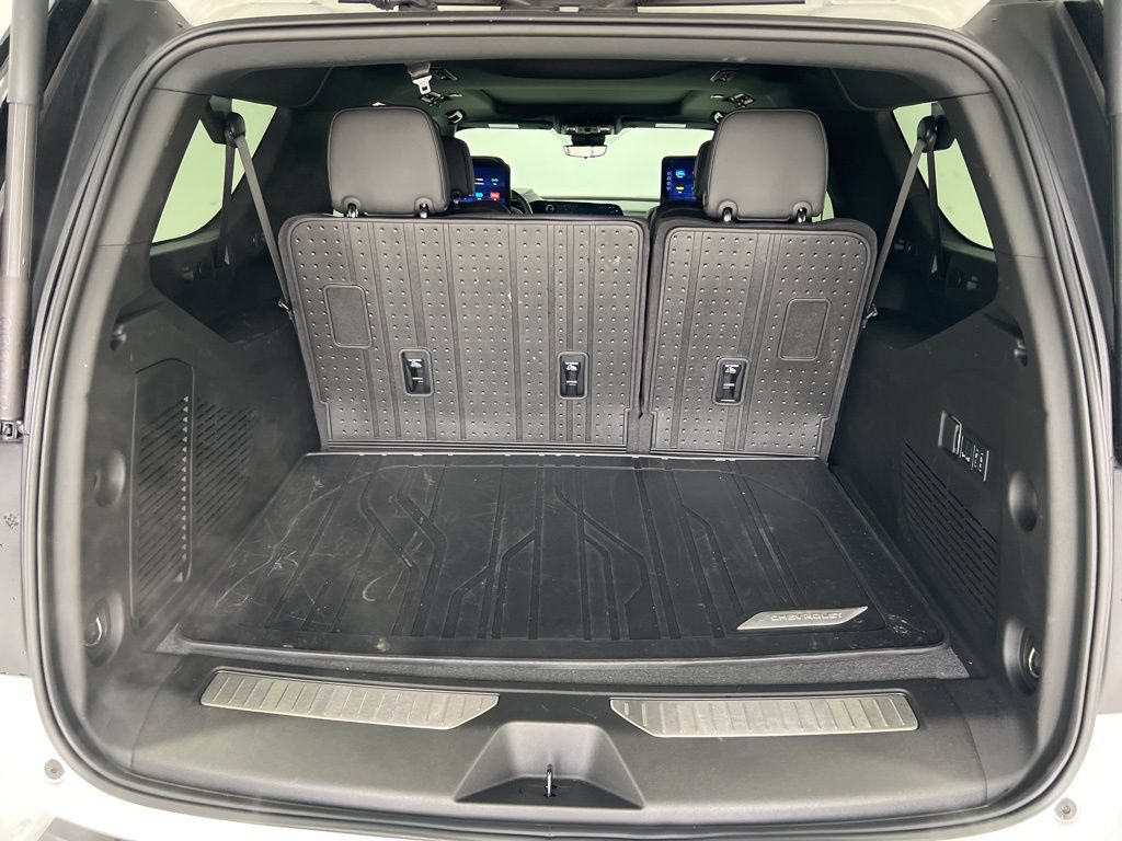 New 2025 Chevrolet Suburban Premier AWD/4WD image 24