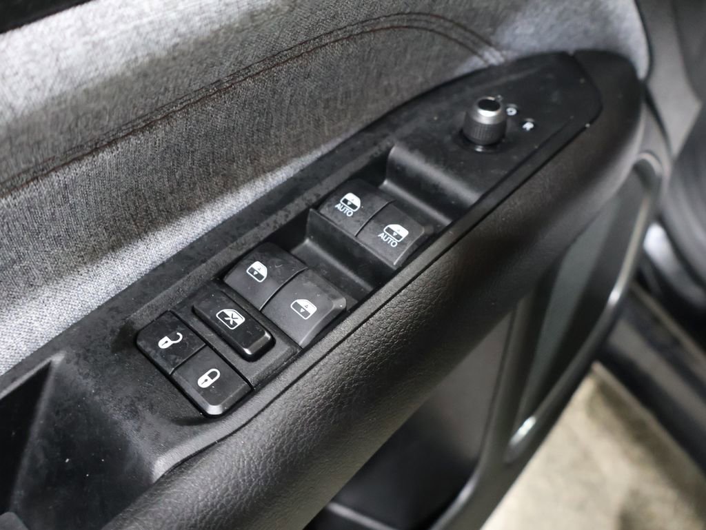 Certified 2023 Jeep Compass Latitude image 15