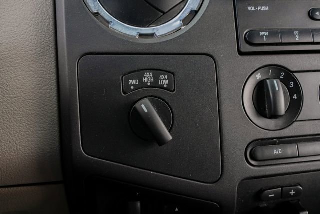Used 2010 Ford F250 XLT image 44