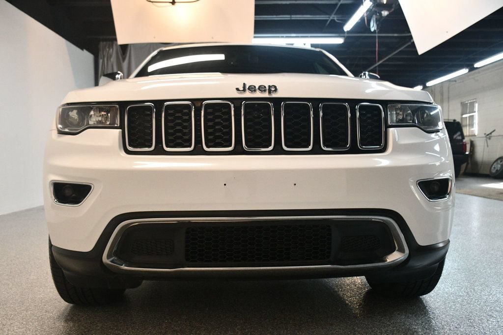 Used 2022 Jeep Grand Cherokee Limited AWD/4WD image 12